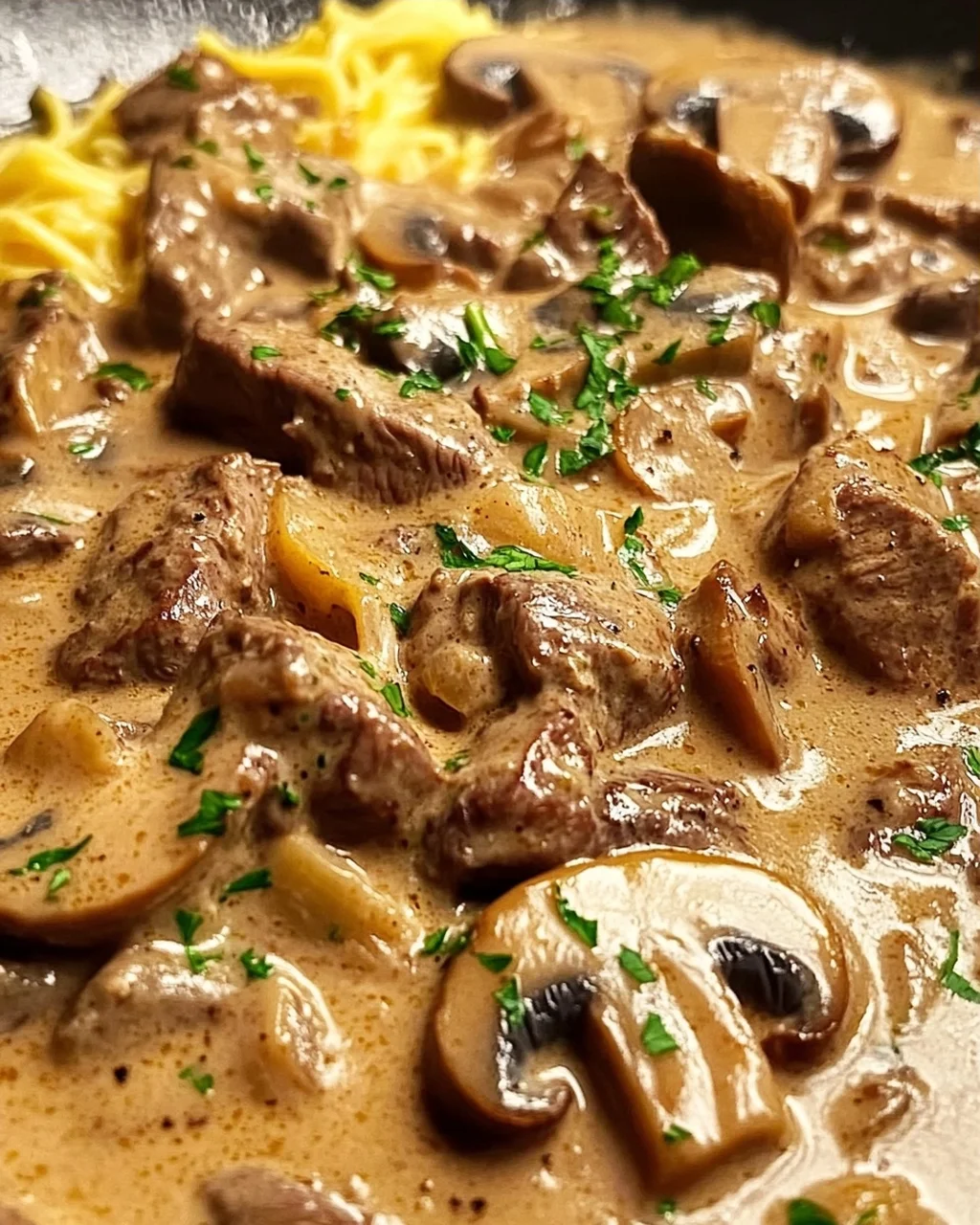 Ballerina Farm’s Rindfleisch Stroganoff Halal Recipe