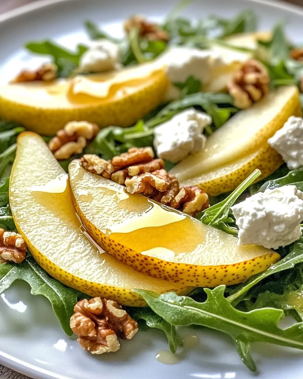 Birnen- und Rucola-Salat mit Honig-Vinaigrette genießen